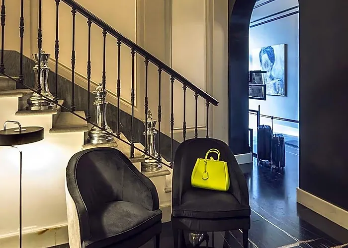 Hotel The Glam
