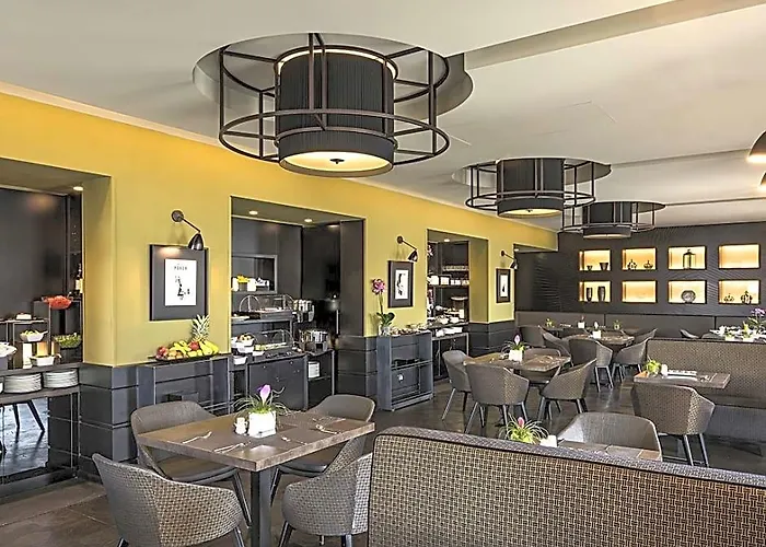 The Glam Hotel 4*